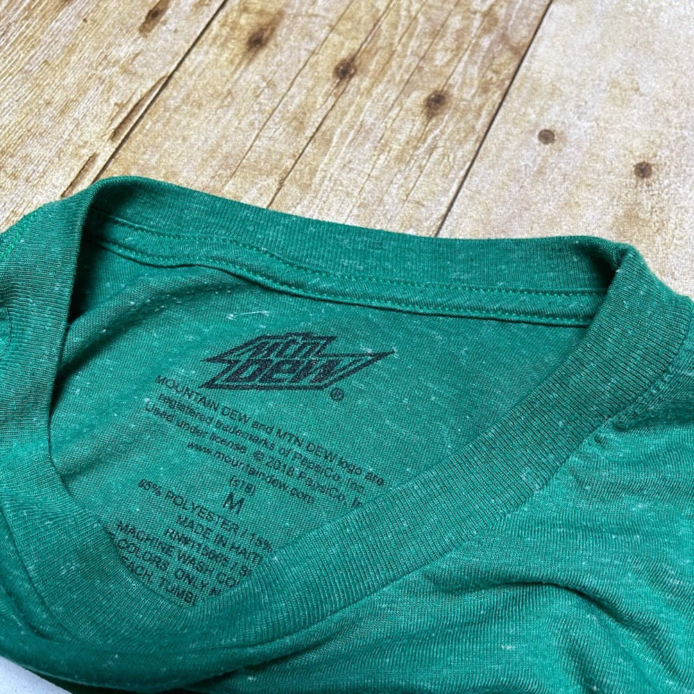 Graphic tee - Picture 3 of 4